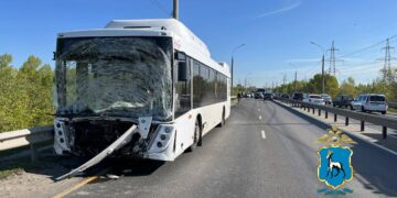 В Самаре пять человек пострадали в массовой аварии с автобусом 