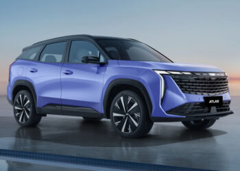 В России начались продажи нового китайского кроссовера Geely Atlas