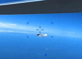 Американский беспилотник MQ-9 Reaper опасно сблизился с Су-35 ВКС России в небе над Сирией