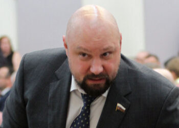 Тысячи работников СВГК ловят за язык создателя корпорации «Кошелев»