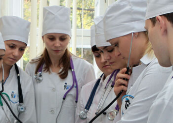 Для сельских медиков в Самарской области расширяют меры господдержки