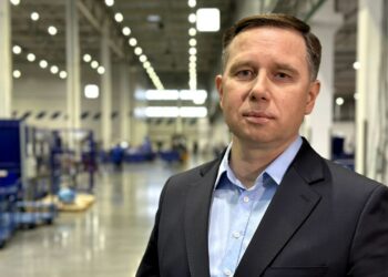 Андрей Попов: За год Почтой из Самарской области на СВО отправили более 5,5 тысяч бесплатных посылок