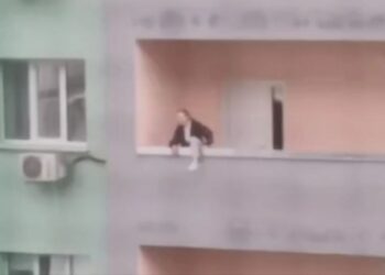 В Самаре сотрудники ГАИ спасли девушку от страшной участи