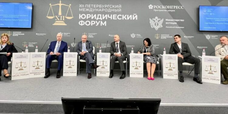 Сессия  «Правовые аспекты миграционной политики в современной России», фото: t.me/infocentrskrf