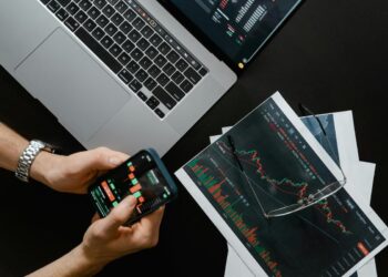 Актуальным сегодня для доллара может выступить диапазон 88,5-90 руб.