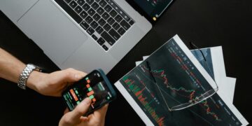 Актуальным сегодня для доллара может выступить диапазон 88,5-90 руб.