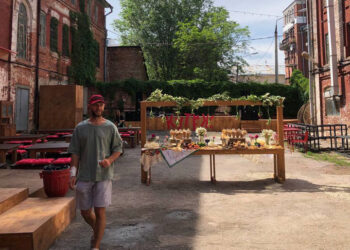 Самарский дворик переоборудовали под «интеллигентный бар»