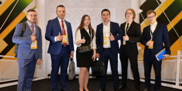 Вместо подготовки к зиме самарской энергокомпании приходится бороться с «Россетями»