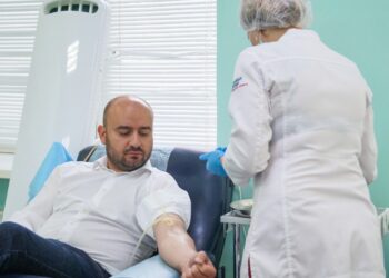 Глава Самарской области решил стать донором костного мозга