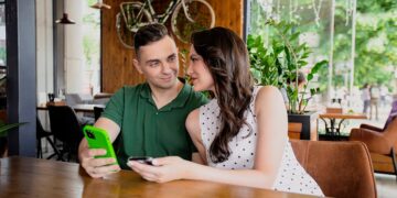 В России составили рейтинг операторов связи по скорости мобильного интернета и покрытию сети