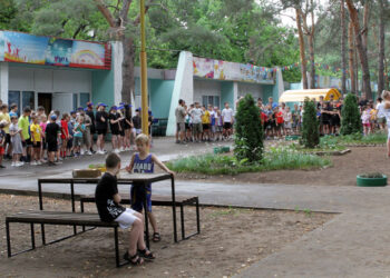 Самарский минсоцдем отправили искать десятки тысяч путевок в летние лагеря