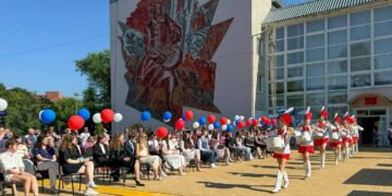 Выпускница из Тольятти заработала сразу три стобалльных результата ЕГЭ