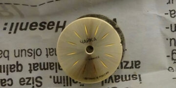 В самарском аэропорту «Курумоч» задержали партию часовых циферблатов