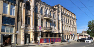 Новокуйбышевское гранд-кафе «Веранда» пока поразило только интерьером