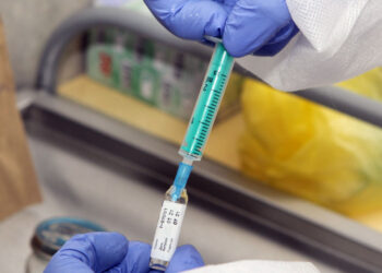 Самарского врача не посадили за конвейер ложных сертификатов о вакцинации от ковида