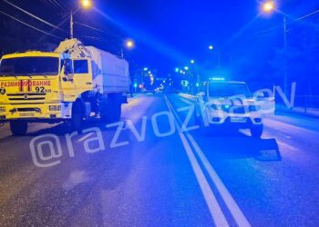 В Севастополе на крышу многоэтажки упала фугасная часть сбитой ракеты ATACMS