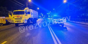 В Севастополе на крышу многоэтажки упала фугасная часть сбитой ракеты ATACMS