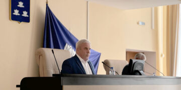 Новокуйбышевские депутаты предпочли отдать бюджетные миллионы социологам, а не многодетным