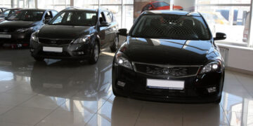 Старейший тольяттинский дилер KIA остался без Хуторского