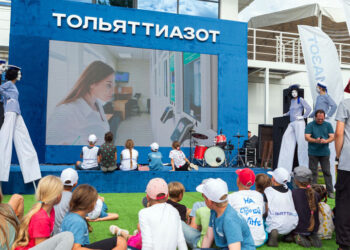 «Тольяттиазот» в честь 45-летия предприятия организовал гонки на яхтах