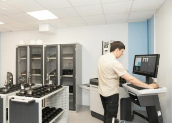 «ТЯЖМАШ» организовал инструментальный центр