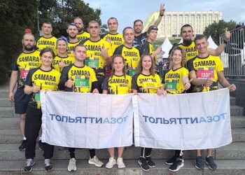 Сотрудники ТОАЗа поучаствовали в ночном забеге «Огни Самары»