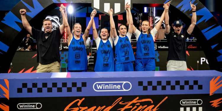 «Крылья Советов» пропустили на пляже 100 мячей, а от «Спутника» отвернулась удача