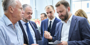 Замруководителя администрации президента посетил с визитом Тольяттинский госуниверситет