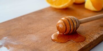 Эксперты проверили 16 марок фасованного меда в России и нашли «липовый» 