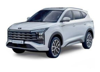 Кроссовер «Москвич 8» официально представили публике в Москве 