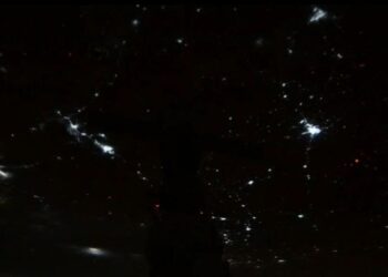 Самарский космонавт Олег Кононенко показал, как из космоса выглядит звездопад