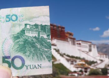 Сегодня юань может двигаться в диапазоне 12-12,2 руб