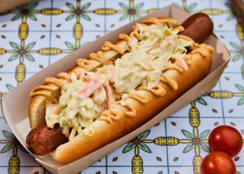 В Street Kitchen на самарской набережной собрали интернациональное меню