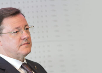 Экс-губернатора Самарской области Азарова могут сбросить за борт как отыгранную фигуру