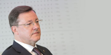 Экс-губернатора Самарской области Азарова могут сбросить за борт как отыгранную фигуру