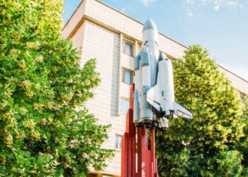 Продвигают университет «космически»