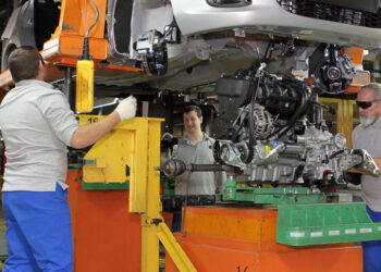 Тольяттинскими заводами французского холдинга отрулит «Росатом» и «Автокомпонент»