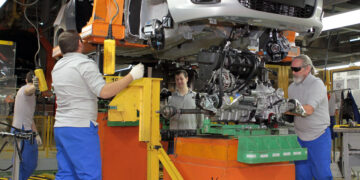 Тольяттинскими заводами французского холдинга отрулит «Росатом» и «Автокомпонент»