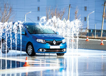 За рулем — во всеоружии: тренинг-центр «Самара» учит водителей справляться с нештатными ситуациями на дороге