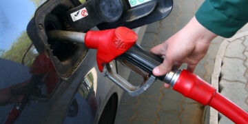 Адвоката Титоренко заставляют вернуть две тольяттинские АЗС