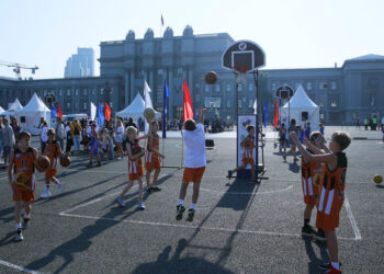 На юбилейном турнире по баскетболу 3х3 в Самаре сыграли 343 команды