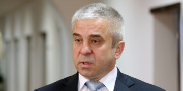 Экс-спикер думы Новокуйбышевска пропустил сразу два болезненных удара