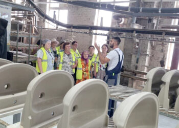 На заводе «Самарский Стройфарфор» состоялась встреча с ветеранами