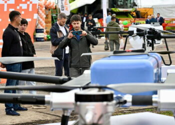 На Поволжской агропромышленной выставке продемонстрировали агродрон S-80