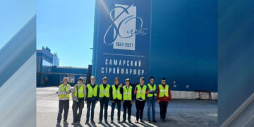 Завод «Самарский Стройфарфор» посетили питерские школьники