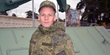 Командир отделения радиолокационной разведки Максим Фомин удостоен медали «За отвагу» и ордена «Мужества»