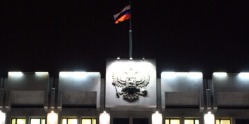 В «белом доме» на треть выросло число министерств и руководящих кадров