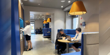 В Самаре открылся обновленный офис ВТБ