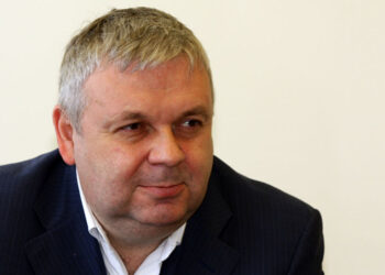 «Ростех» вступил в борьбу за контроль над самарским заводом «Экран»