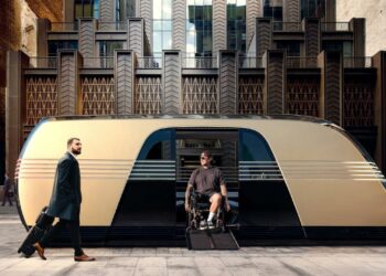 Tesla представила беспилотные такси, автобусы и домашних роботов-гуманоидов Optimus